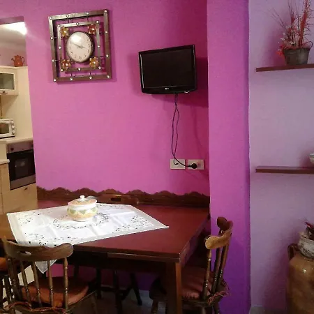 Casa Rosa Holiday home Sogliano Cavour